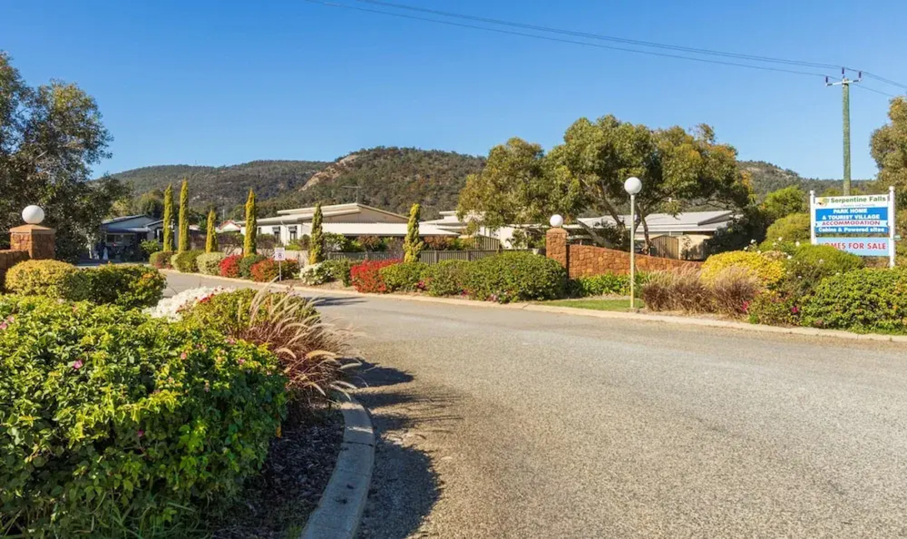 Serpentine Falls Park Home & Tourist Village