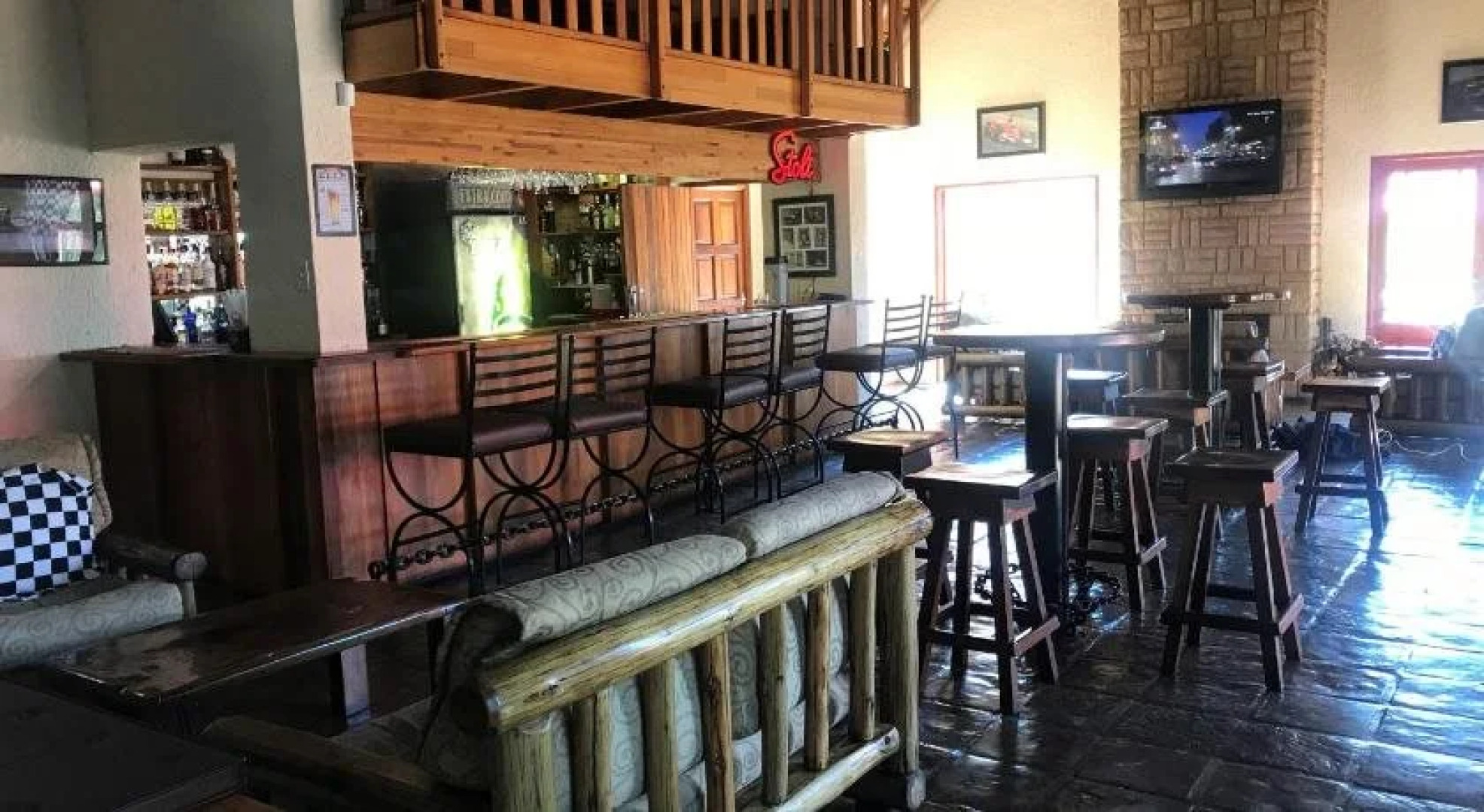 Amanzingwe Lodge Conference Centre & Spa