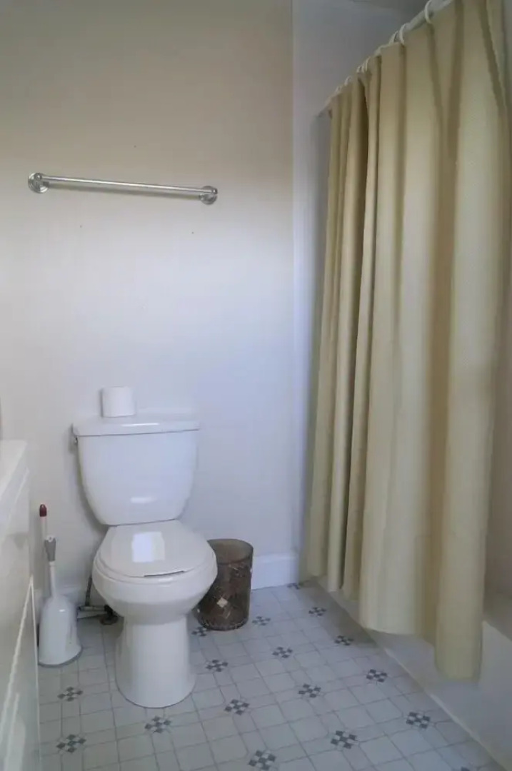 Short Sands View Y770-g Beautiful, Large Home Short Walk Through A Neighborhood To Short Sands Beach 4 Bedroom Home by RedAwning