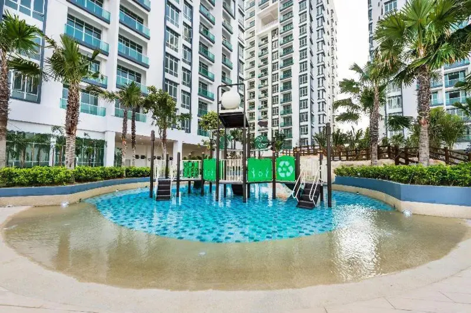 Spring Autumn Hotel Resort