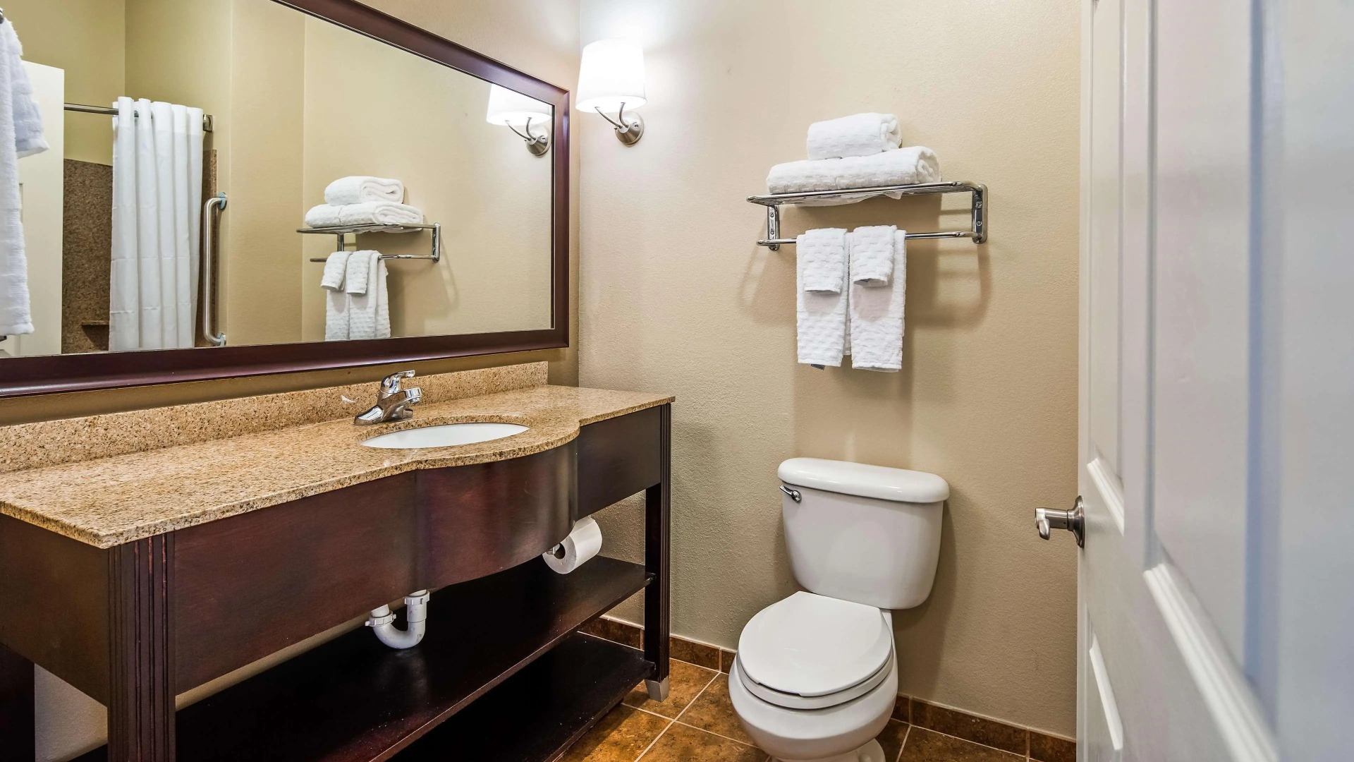 Best Western Dothan Inn & Suites