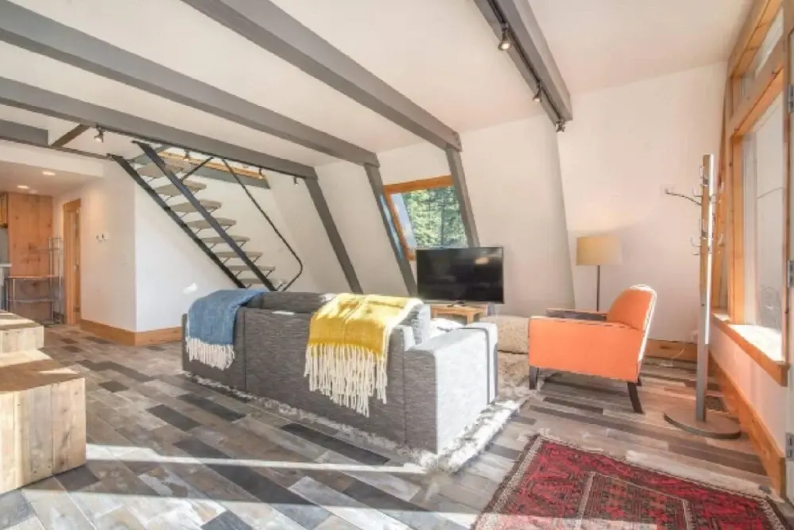 Dancing Bear by Avantstay Newly Remodeled A Frame in Talmont Access To Lake Tahoe Park Association