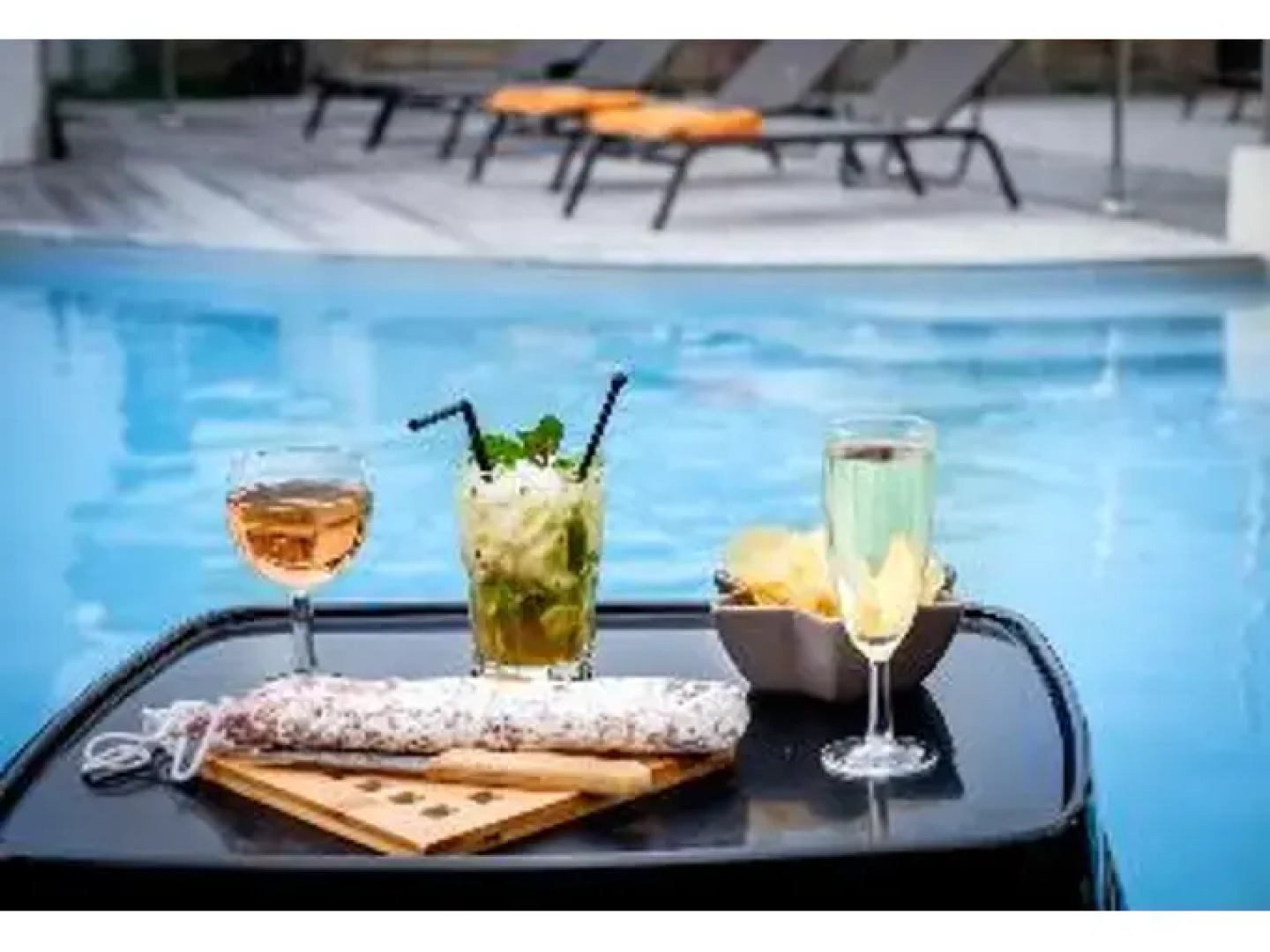 LÎle Ô Château (ex Les Douves)