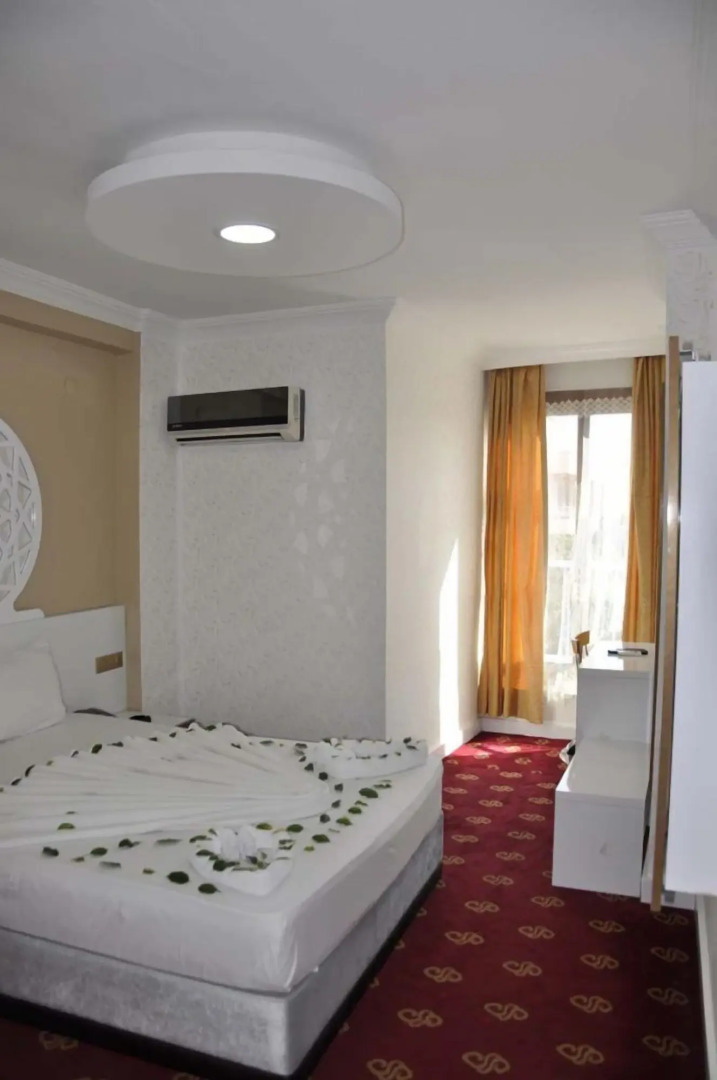 Ugur Hotel