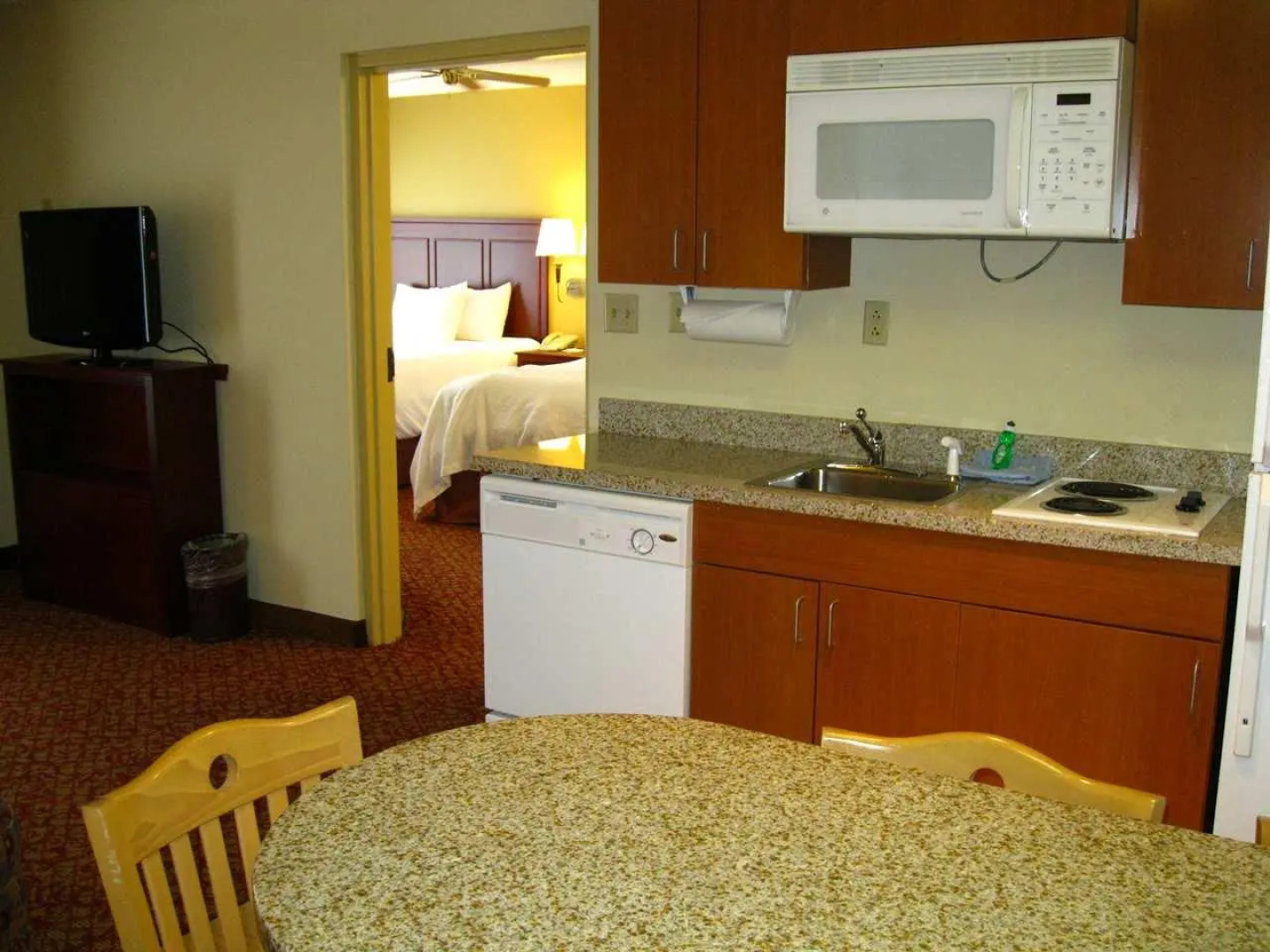 Hampton Inn & Suites Williamsburg-Richmond Rd.