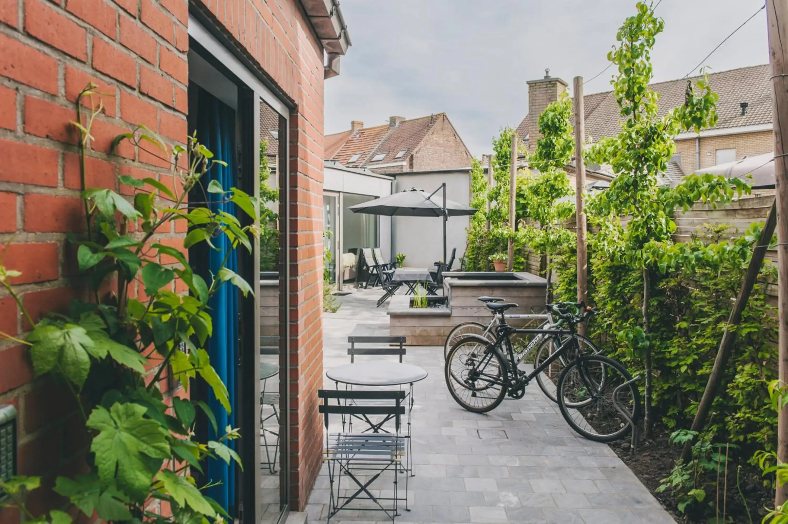 Het Oplaadpunt: bed, bike, hike, 8-12 p.