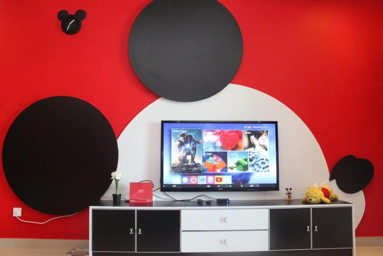 Mickey Mouse Signature Suite