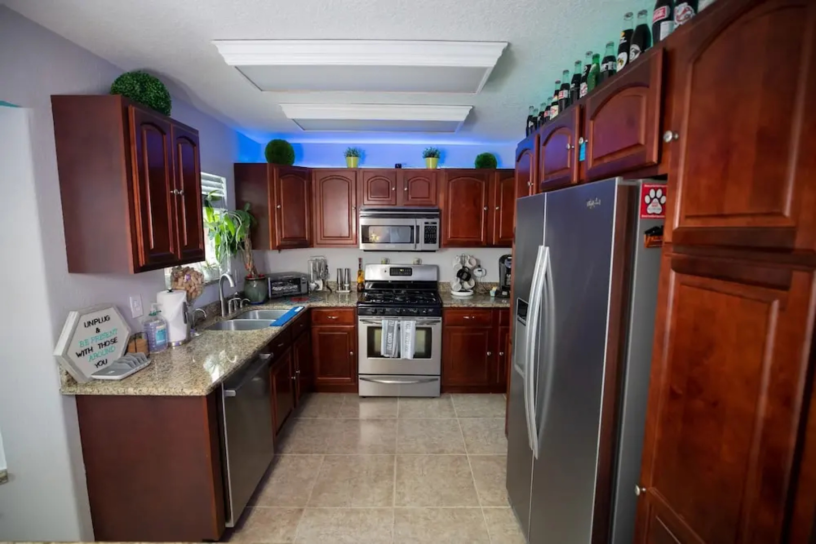 Urban Oasis W/hot Tub, Heated Pool And Private Movie Theater 2 Bedroom Home by RedAwning