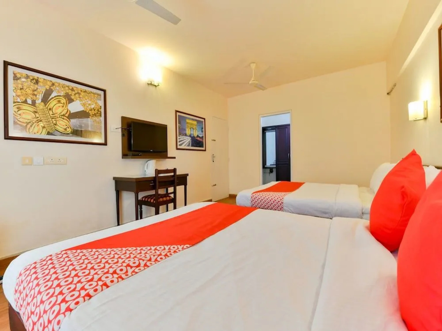 16663 Plaza Suites Hotel