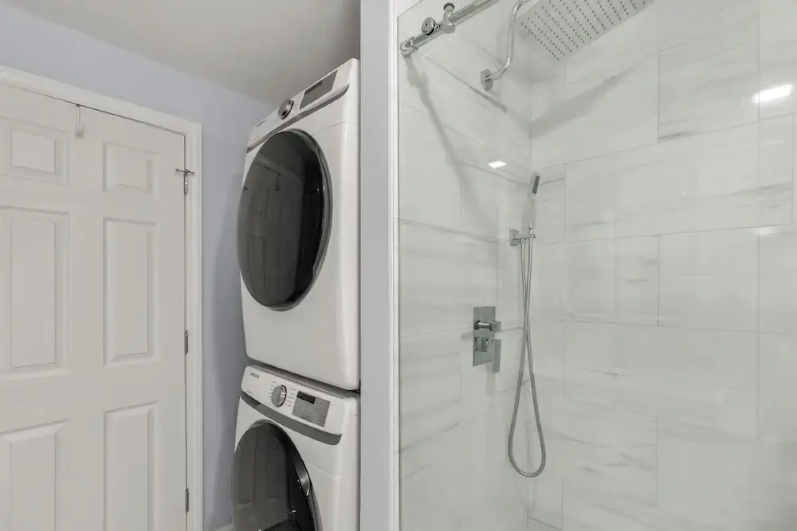 Cottage on Jenkins Pond