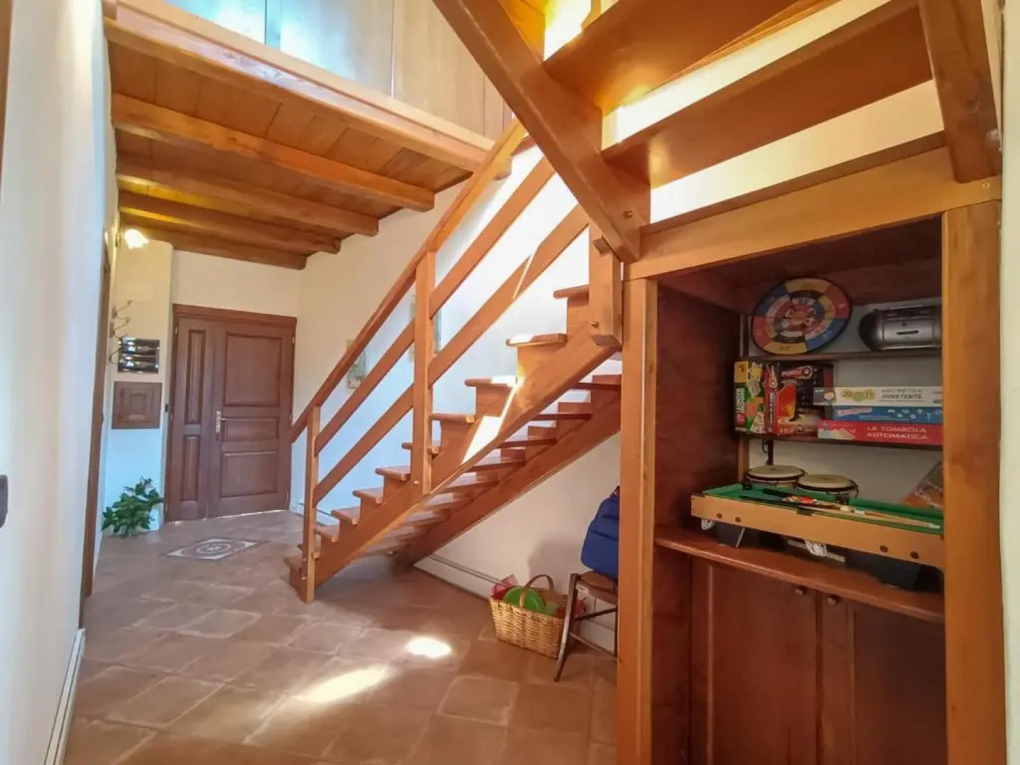 ALTIDO Great Flat with Terrace and Amazing Hills View