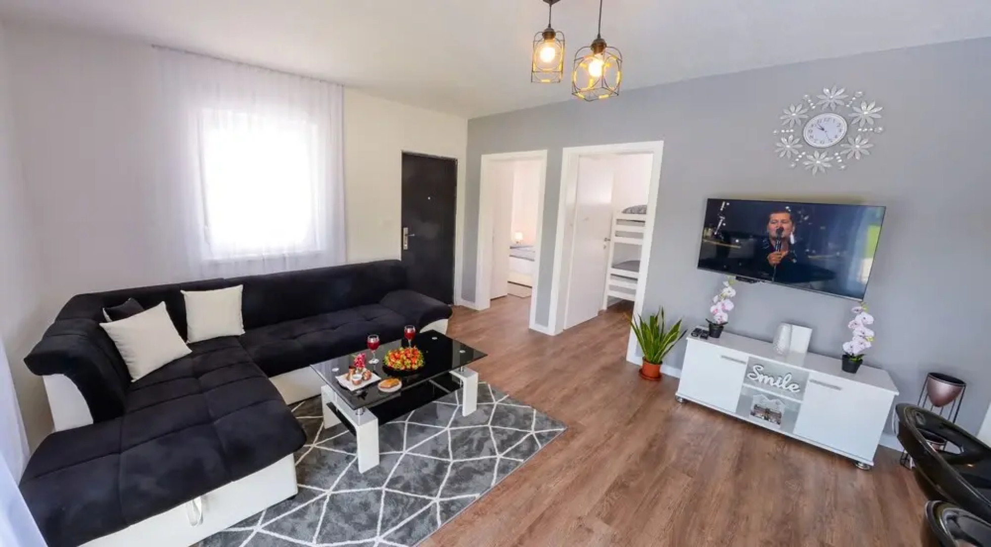 Sweet Retreat-Buna Riverside with pool