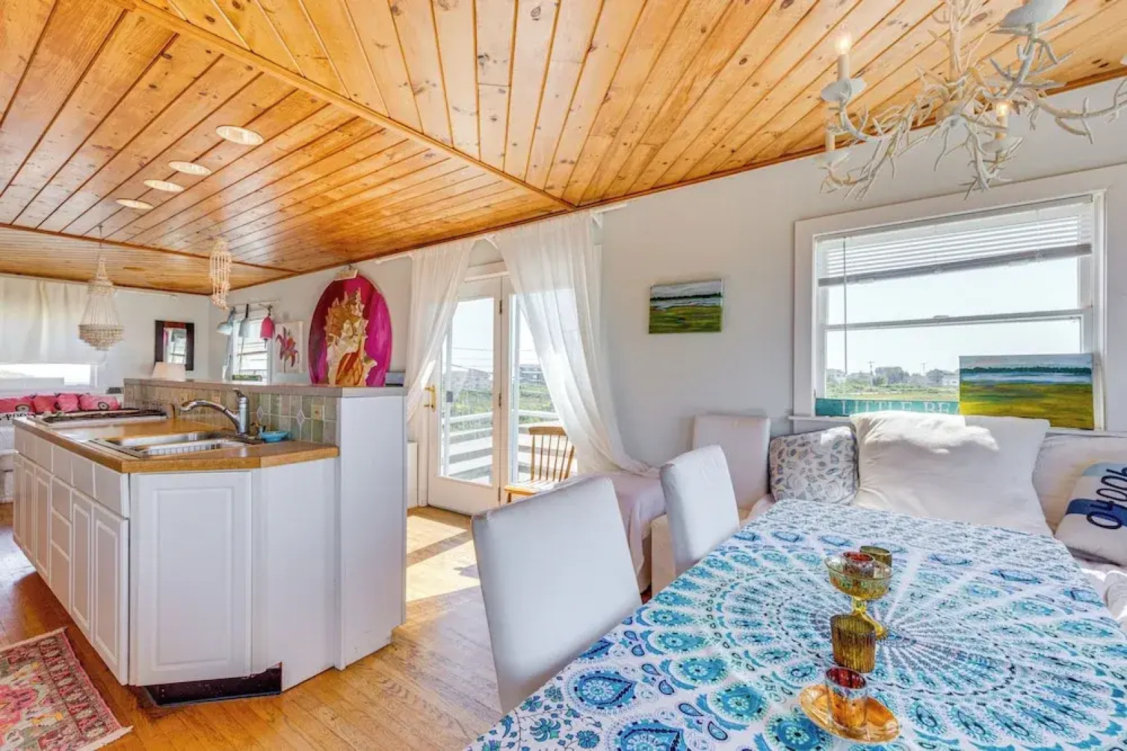 Walk to the Beach: Pet-friendly Gem in Biddeford!