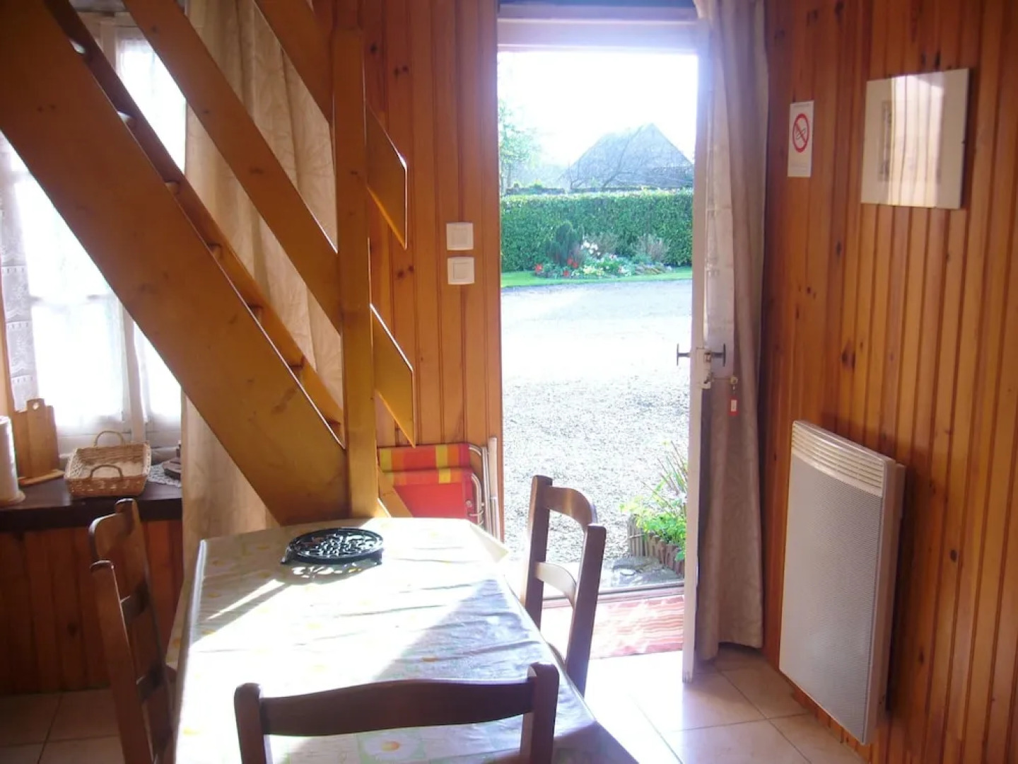 House With one Bedroom in Mandeville-en-bessin, With Enclosed Garden and Wifi - 6 km From the Beach