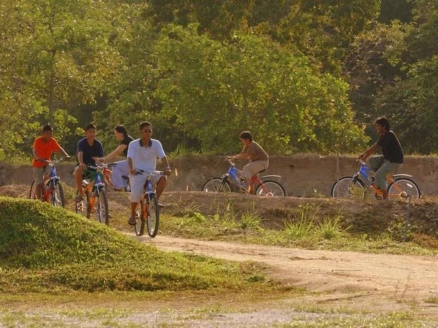 Sawasdee Lagoon Camping & Restaurant