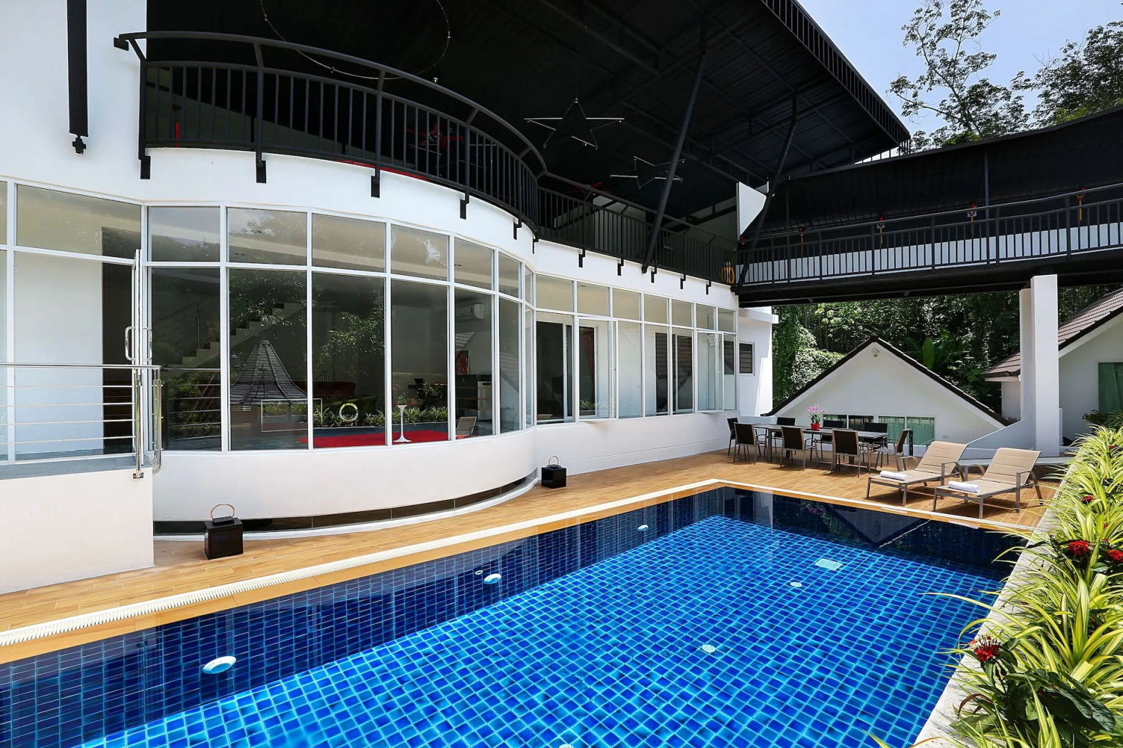 Villa Nap Dau 8 Bedrooms