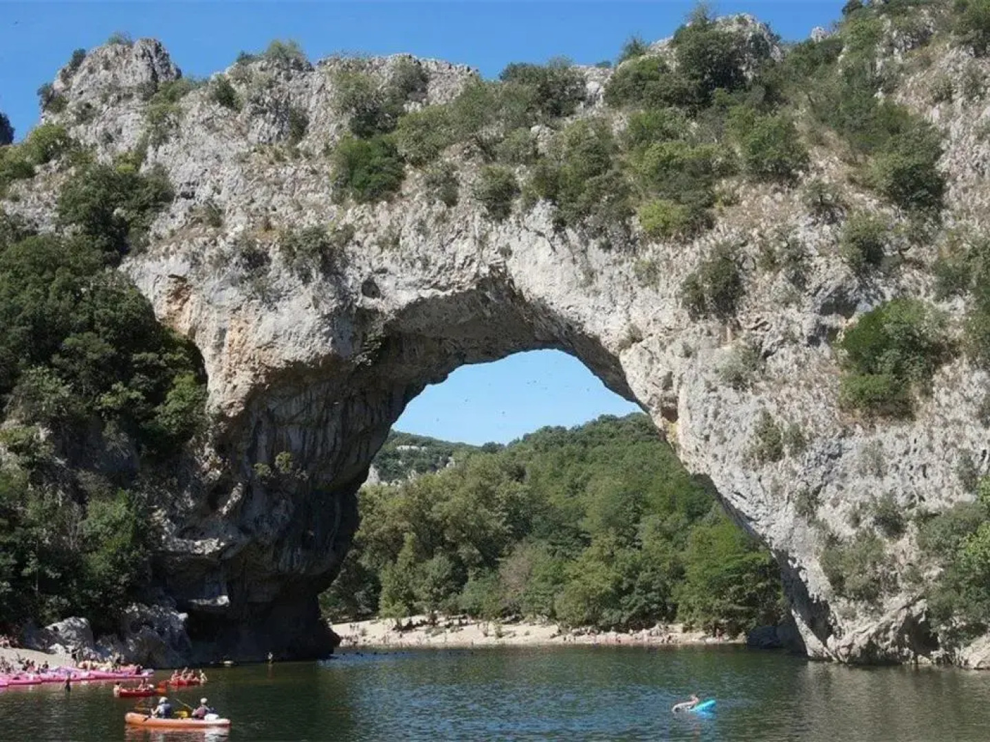 Maison Salavas, 4 Pièces, 8 Personnes - Fr-1-382-116