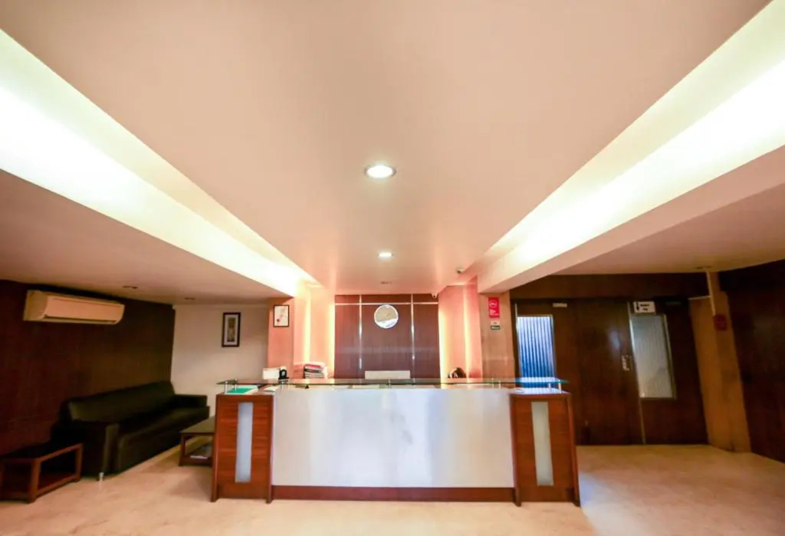 Lucky Hotel Goregaon