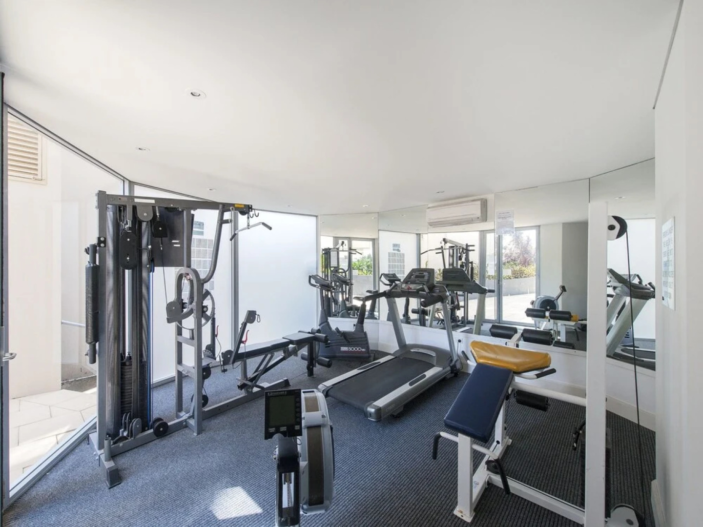 Cote D'Azur,  Unit 41/61 Donald Street