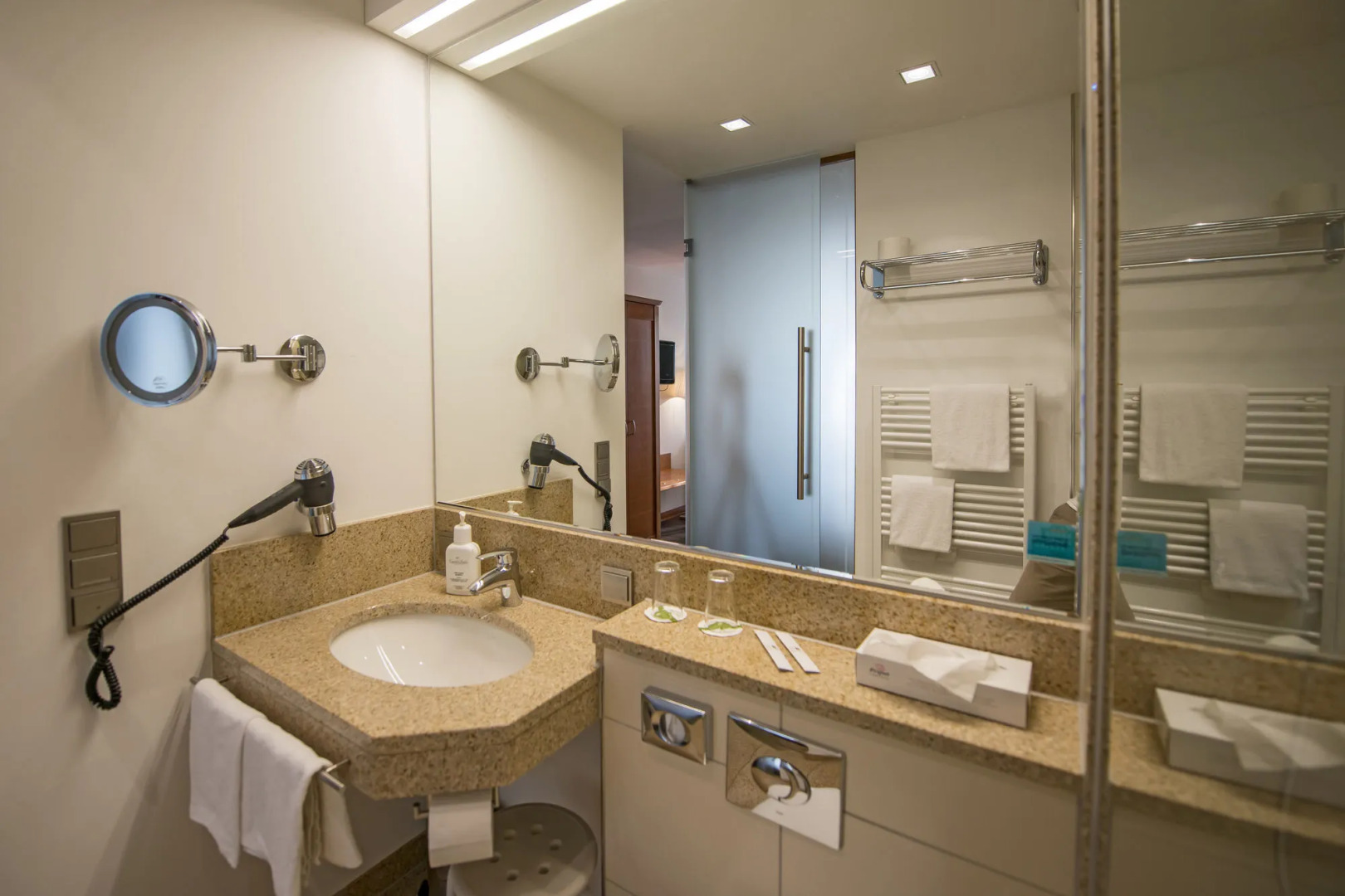 Landidyll Hotel Gasthof zum Freden