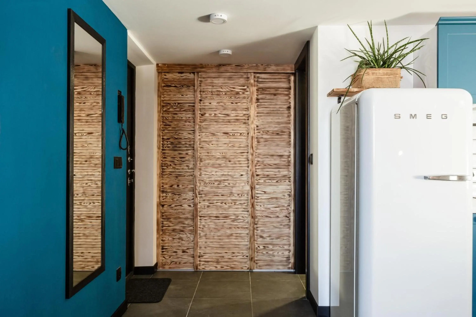 Two level apartment for 5