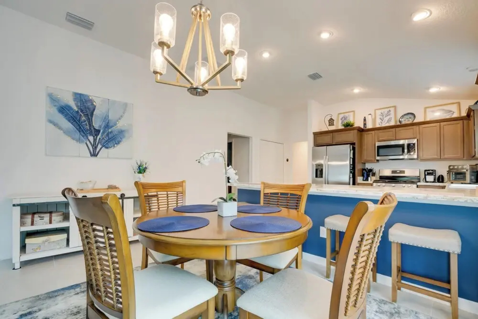 Lanai & Resort Amenities: The Villages Getaway