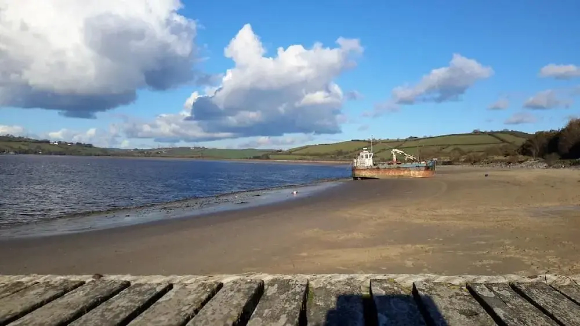 Beach Cottage near the shore