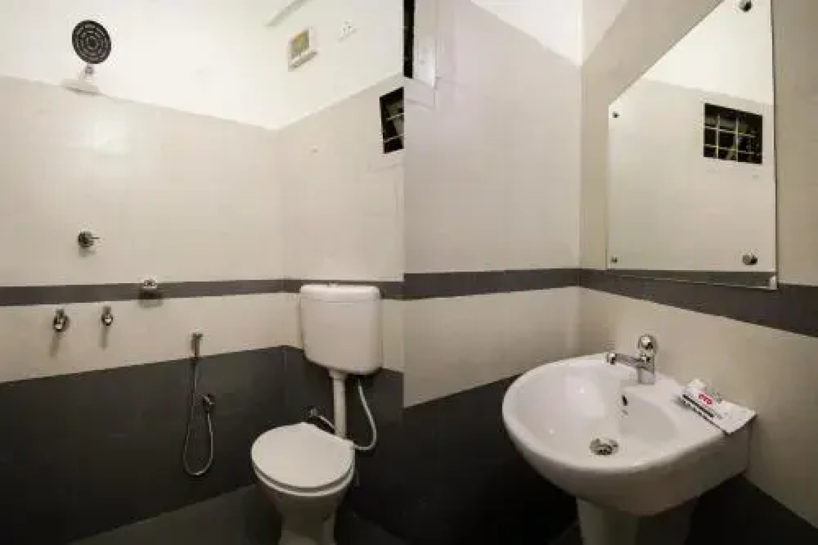 OYO 24817 Wayanad Royal Grand