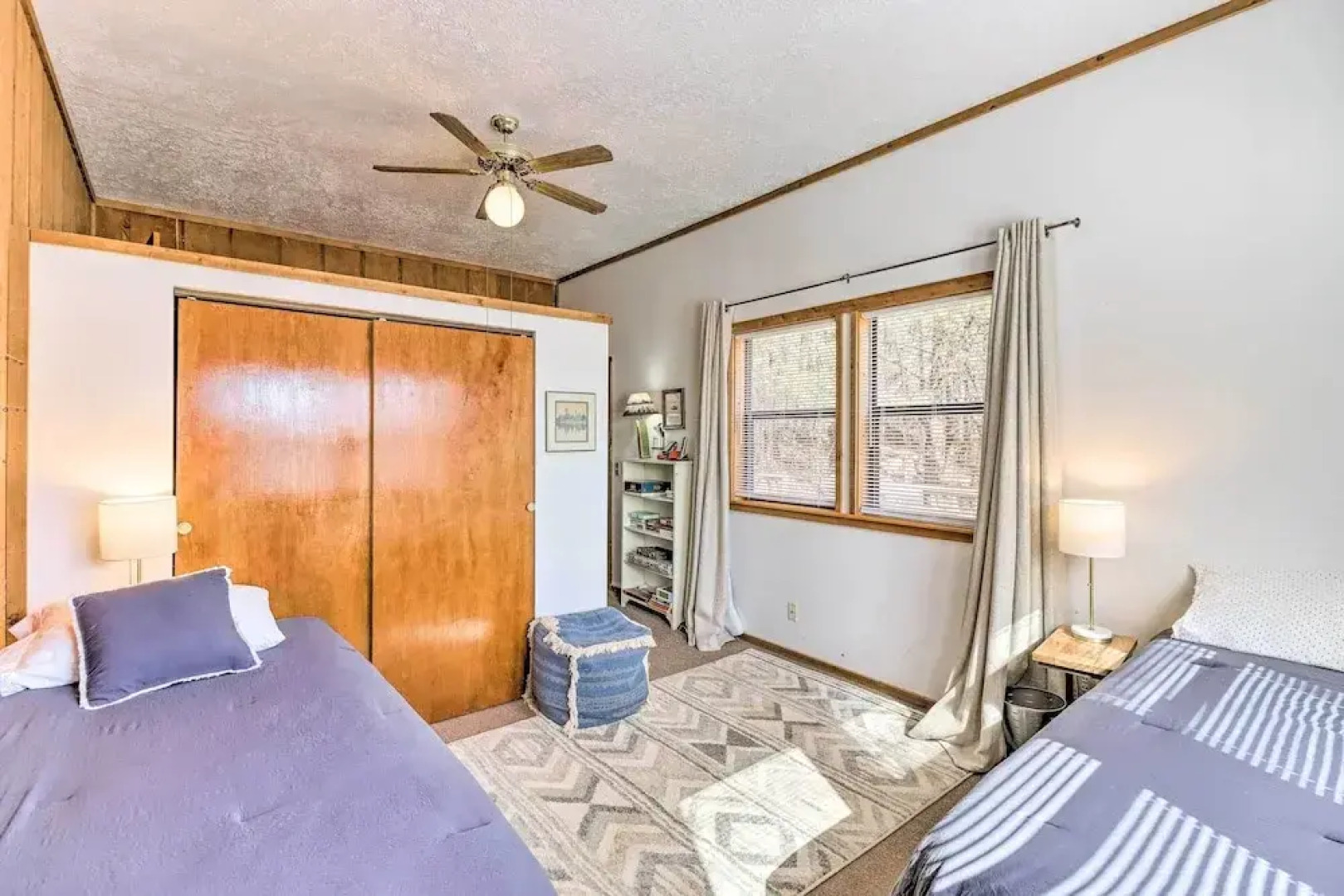 Walk to White River: Home w/ Deck in Flippin!