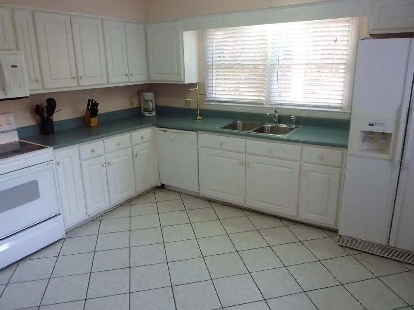 A Beachfront Palm House 5 Bedroom Home