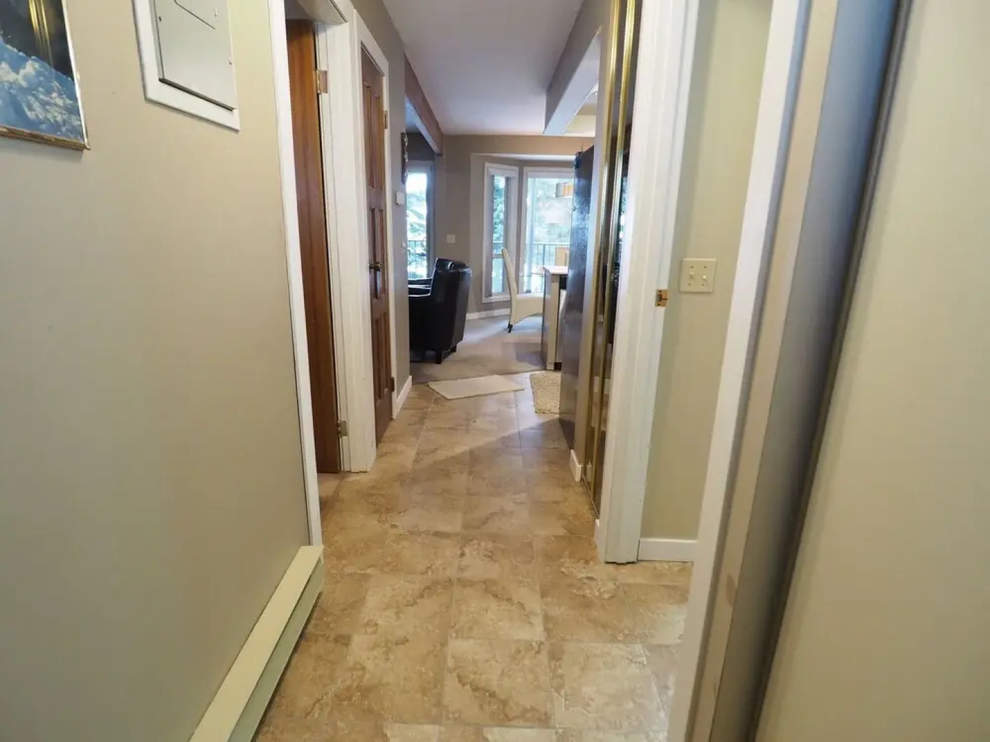 Clearview 803 2 Bedroom Condo by Redawning