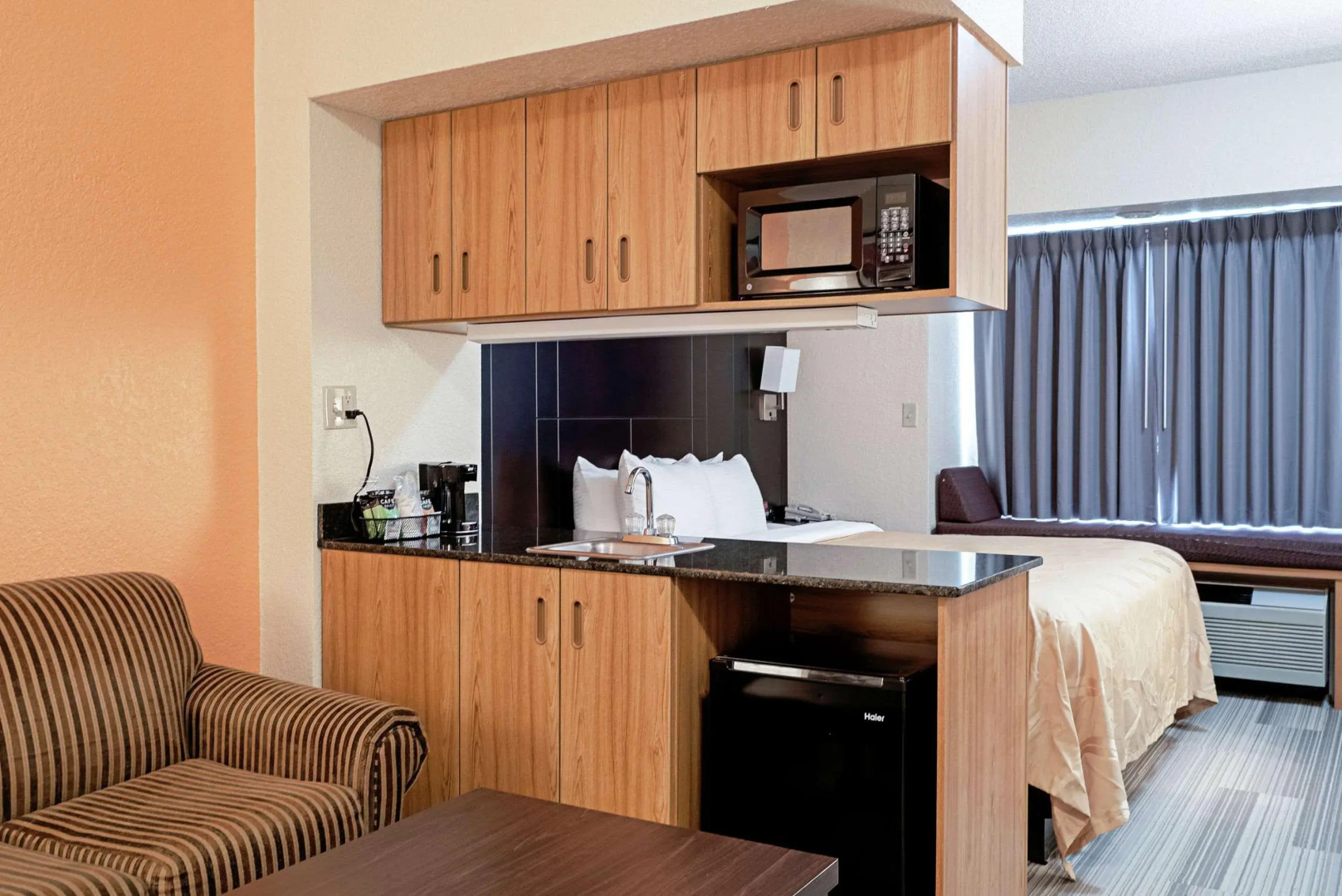 Quality Inn & Suites Robbinsville