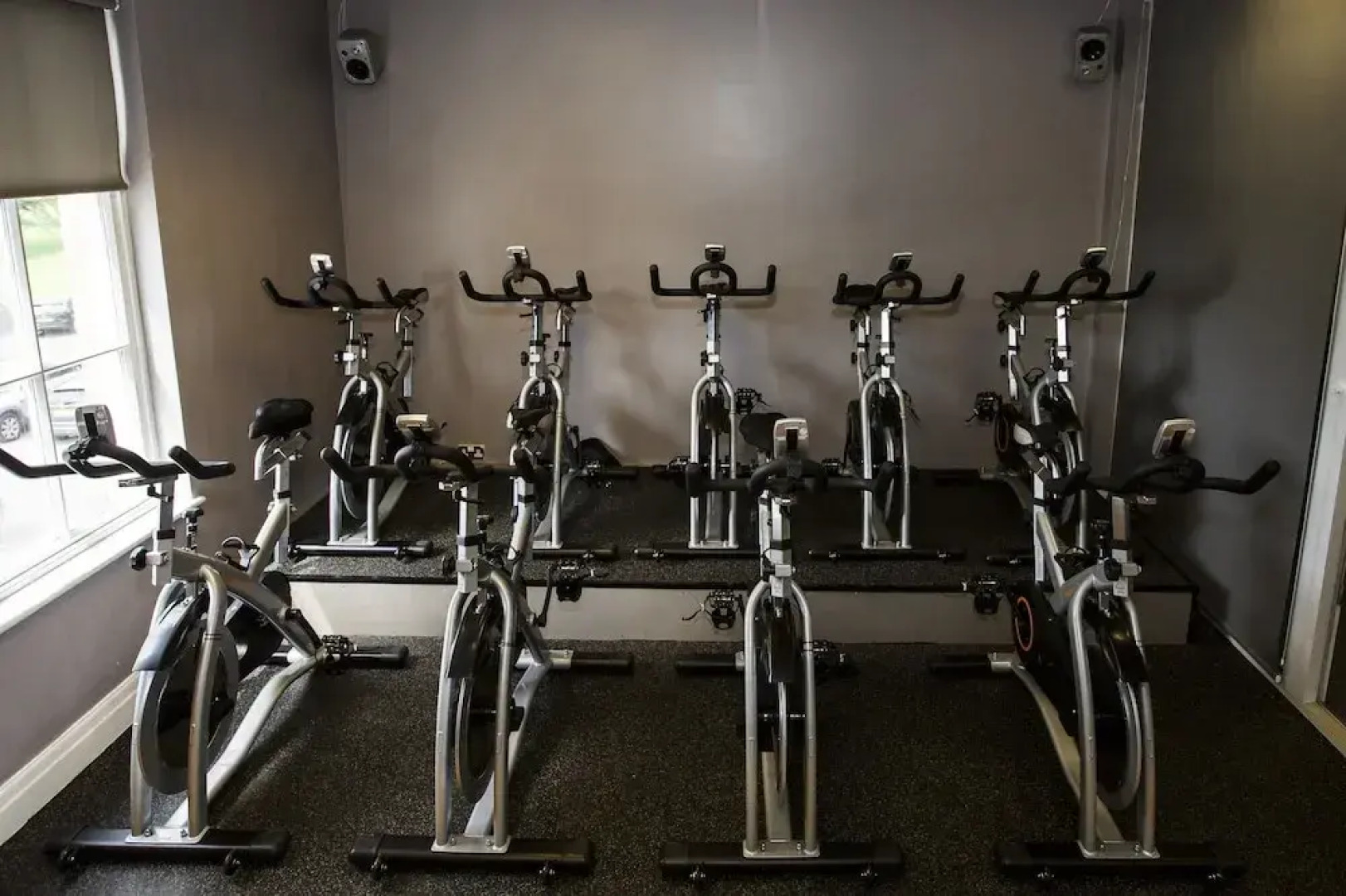 Shaw Hill Hotel Golf And Country Club