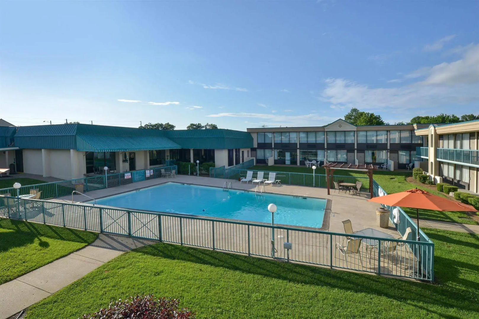 Days Inn by Wyndham Pittsburg KS