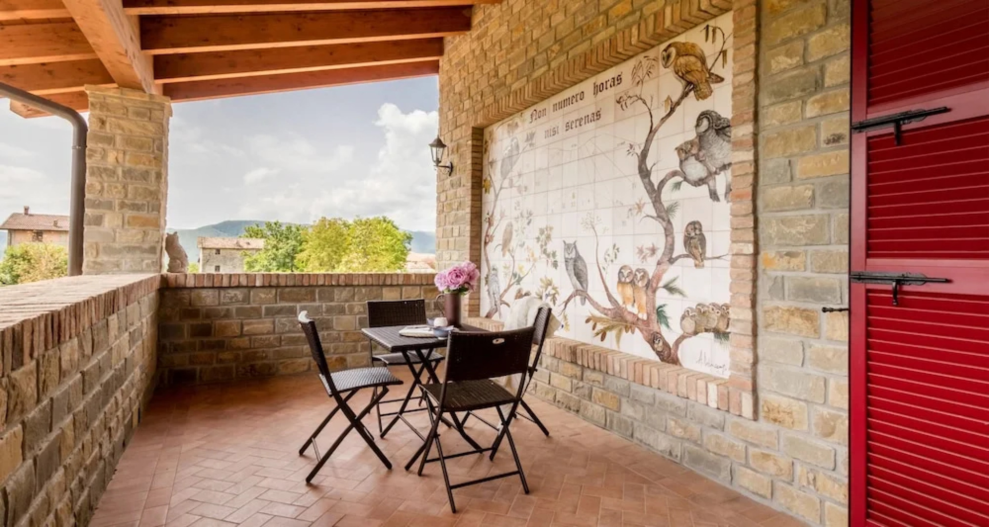 JOIVY Superb Villa For 7 W/Backyard And Bbq Area In Vaccarezza