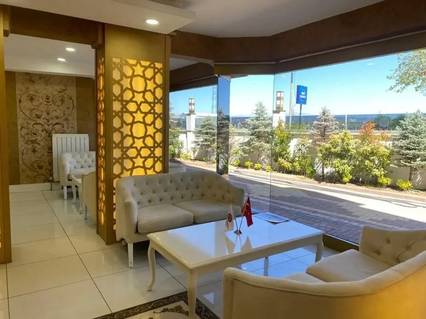 Firuze Beyaz Saray Otel