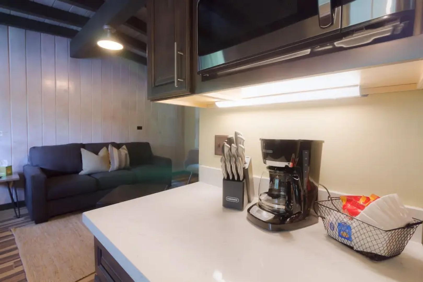 Destination Oak Creek 9 1 Bedroom Apts by RedAwning