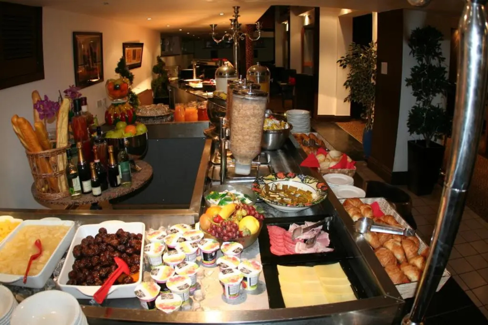 Inn On The Prom Hotel