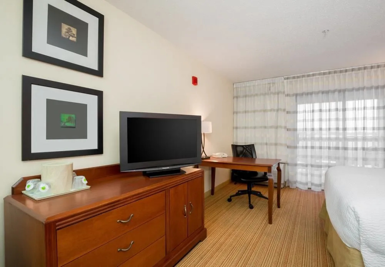 Courtyard Chicago Bloomingdale