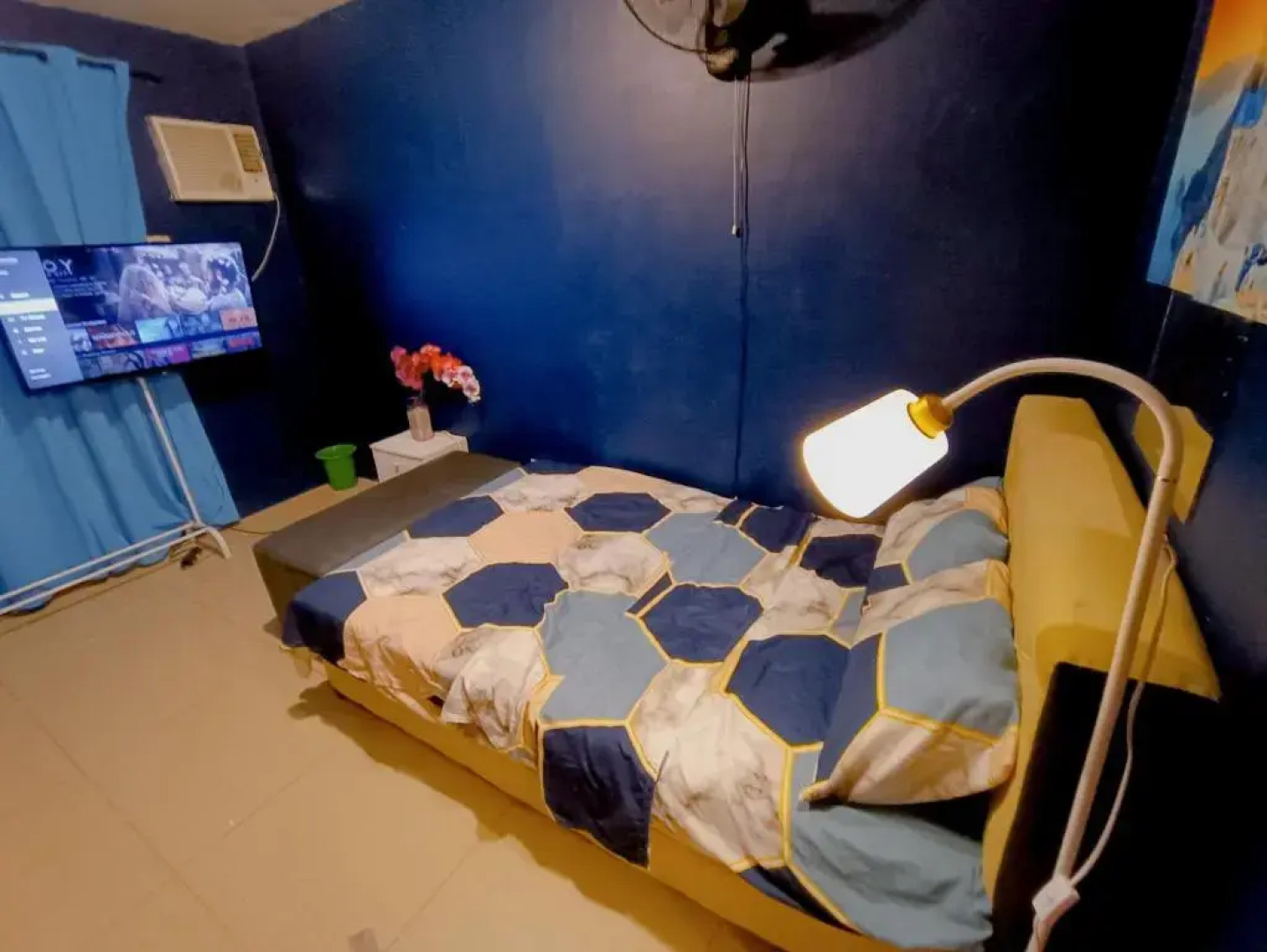 Mamby Gray's Place Balcony, Karaoke ,Wifi,Netflix &Kitchen