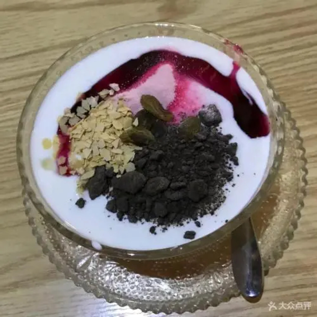 9 Space Capsule Youth Hostel