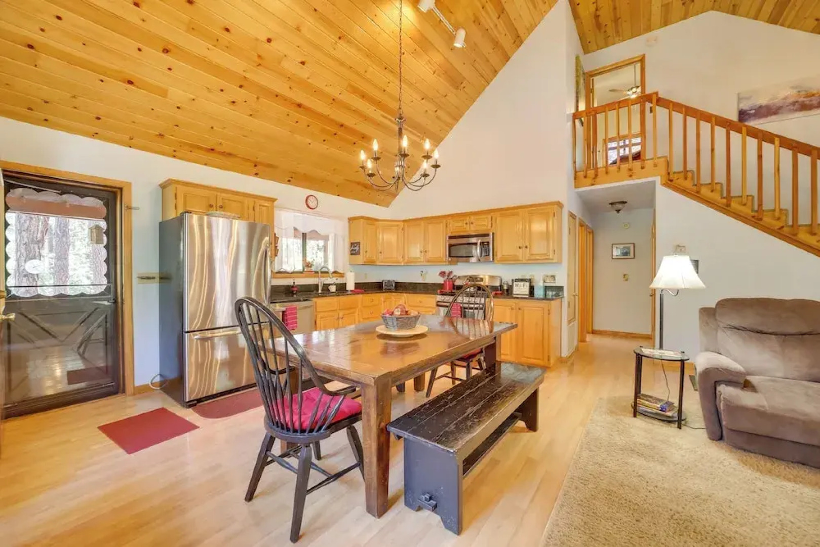 Relax Fireside + Play Games! Hikers Haven in Pine