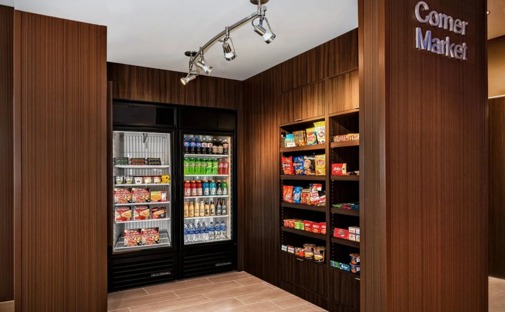 Fairfield Inn & Suites by Marriott Van Canton Area