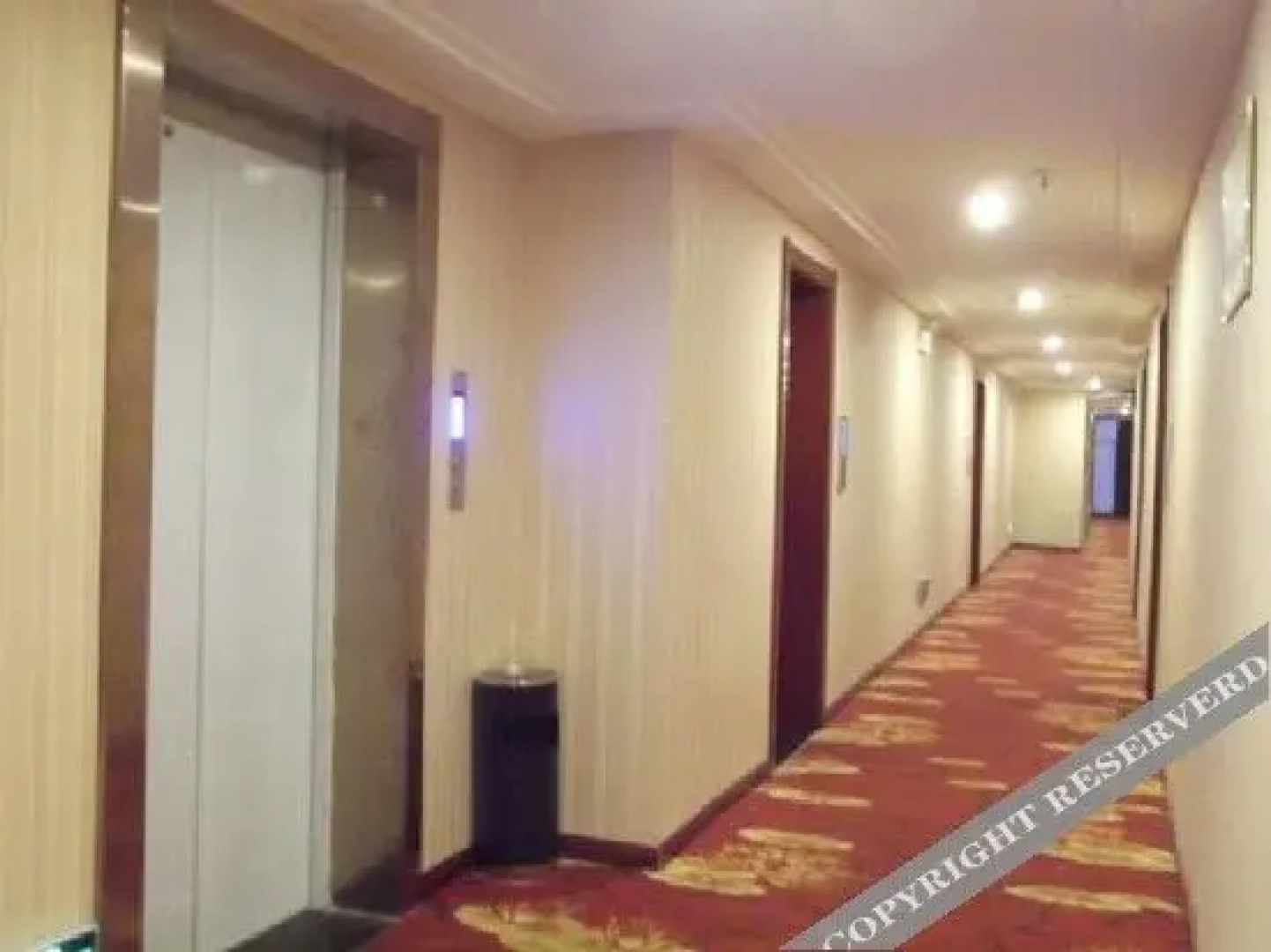 格尔木雪峰酒店