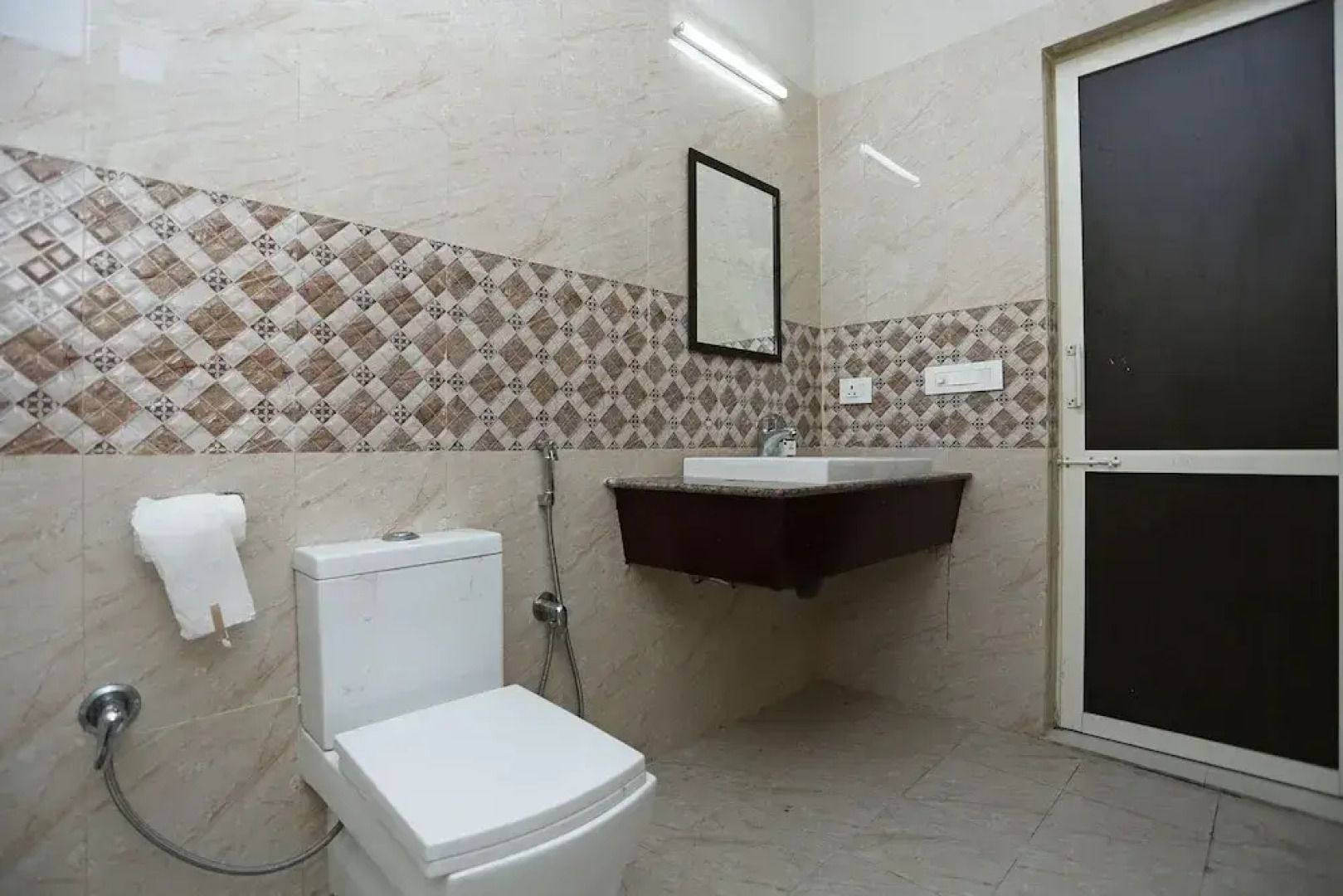 OYO 35823 Hotel Blumango