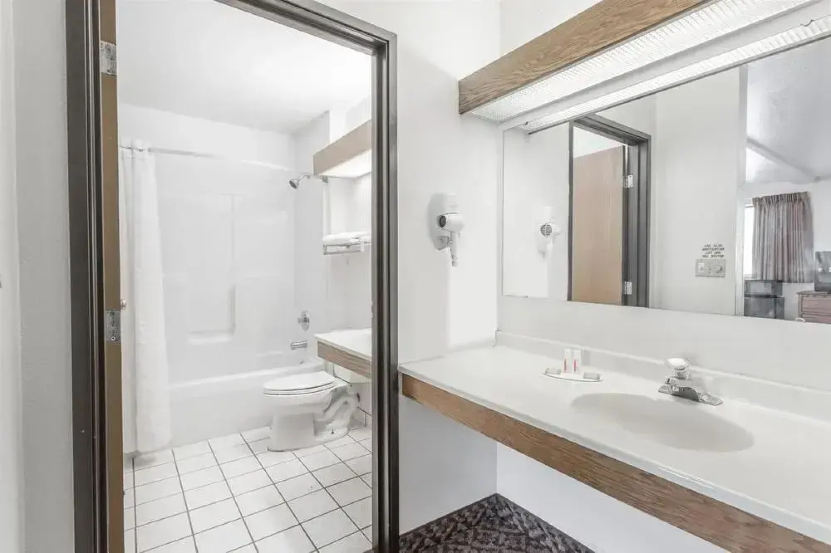 Super 8 Prince Frederick