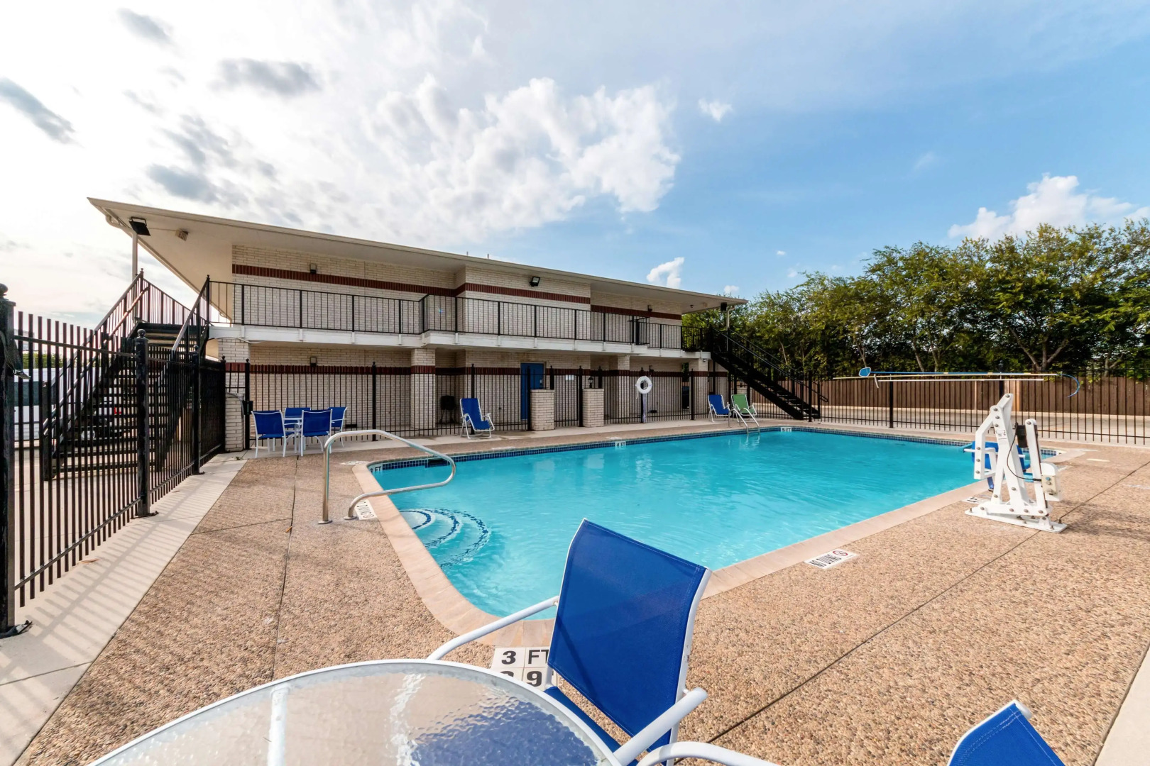 Motel 6 San Antonio, TX - South WW White Rd