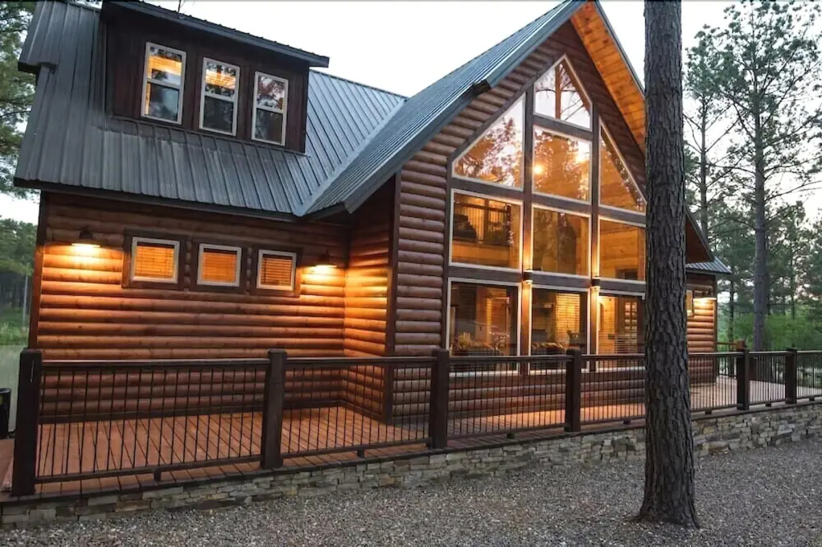 Stars On The Water Lodge - 4 Br Cabin