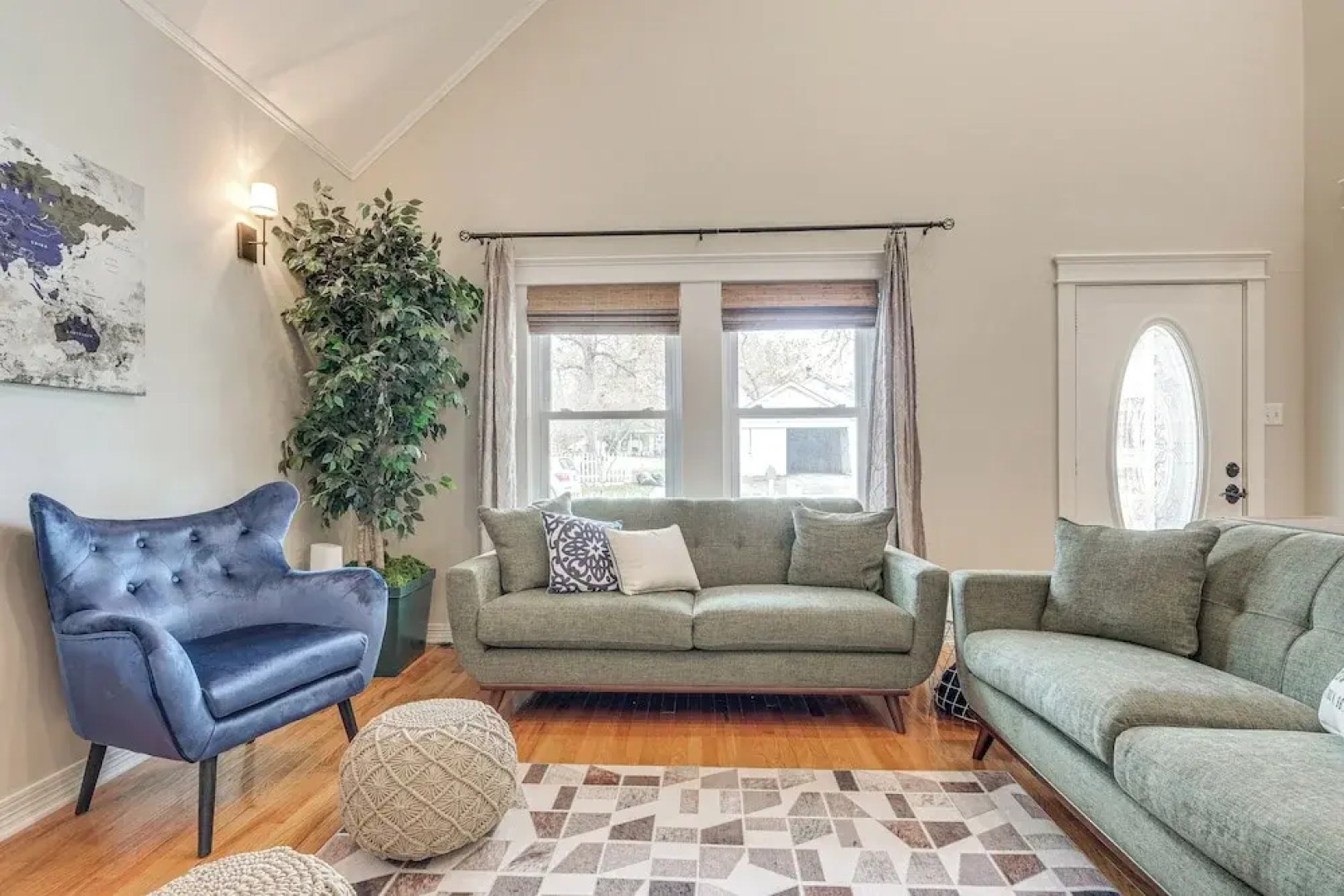 Brenham Rental w/ Deck & Yard < 1 Mi to Downtown!