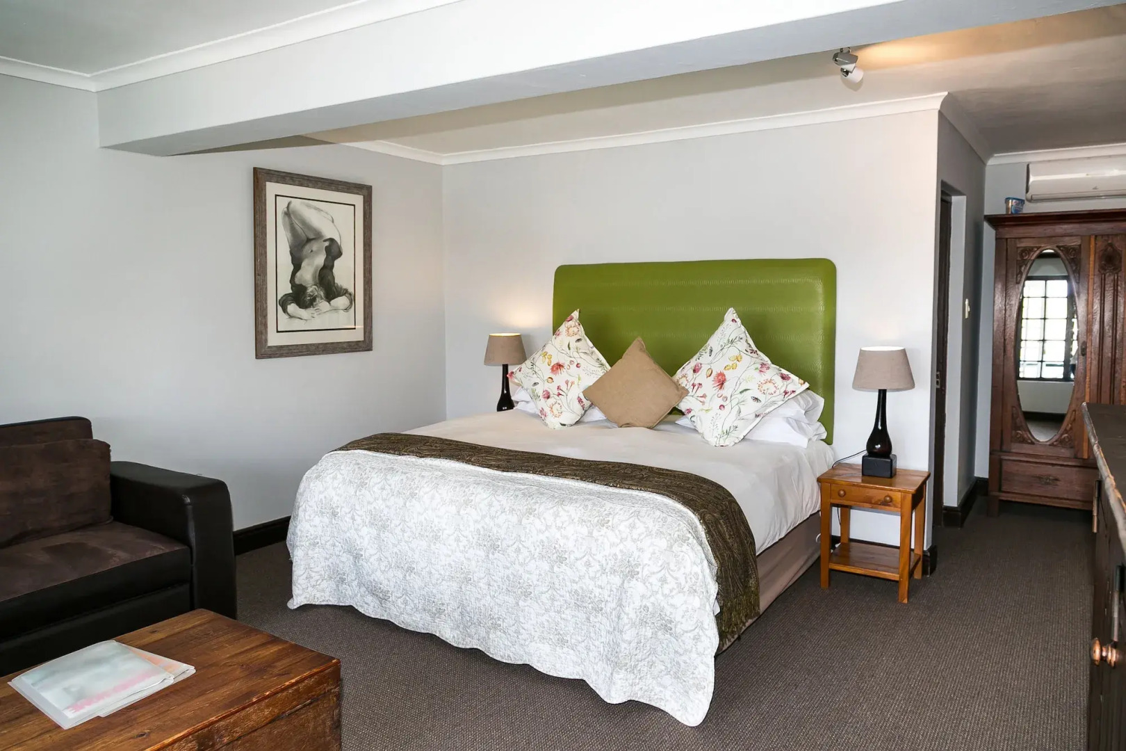 Hide Away Guest House